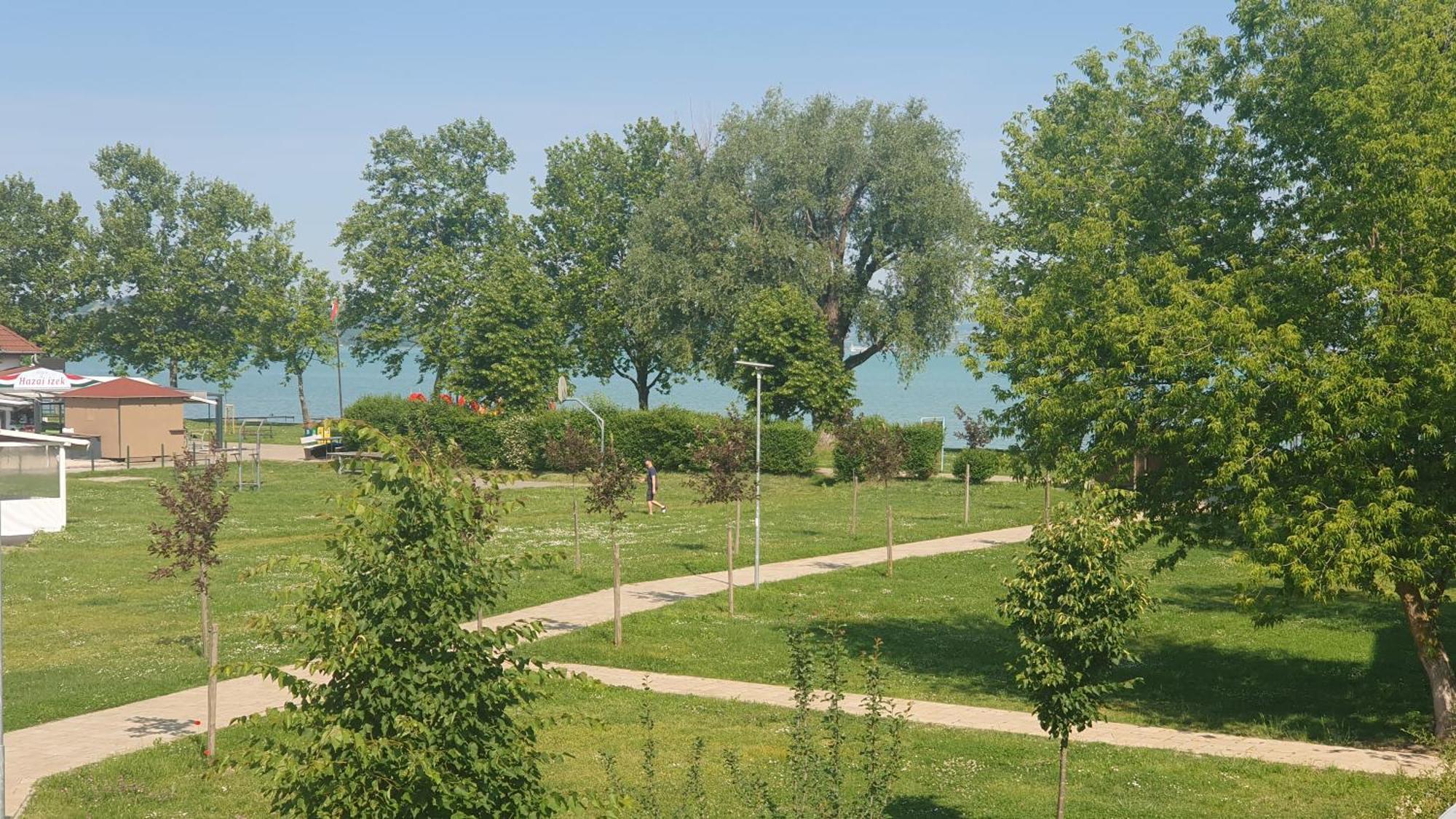 Wellapartman Zamárdi Exteriér fotografie