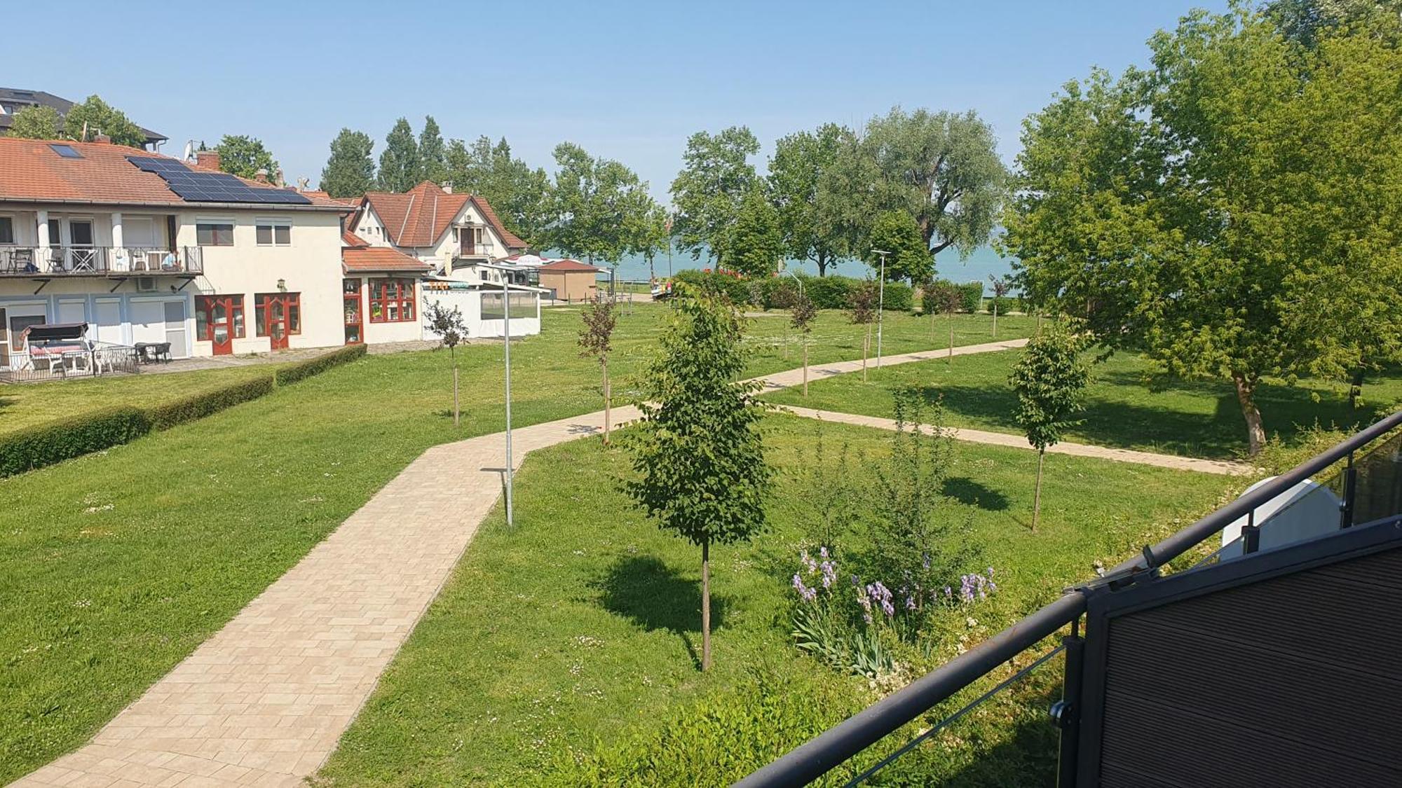 Wellapartman Zamárdi Exteriér fotografie