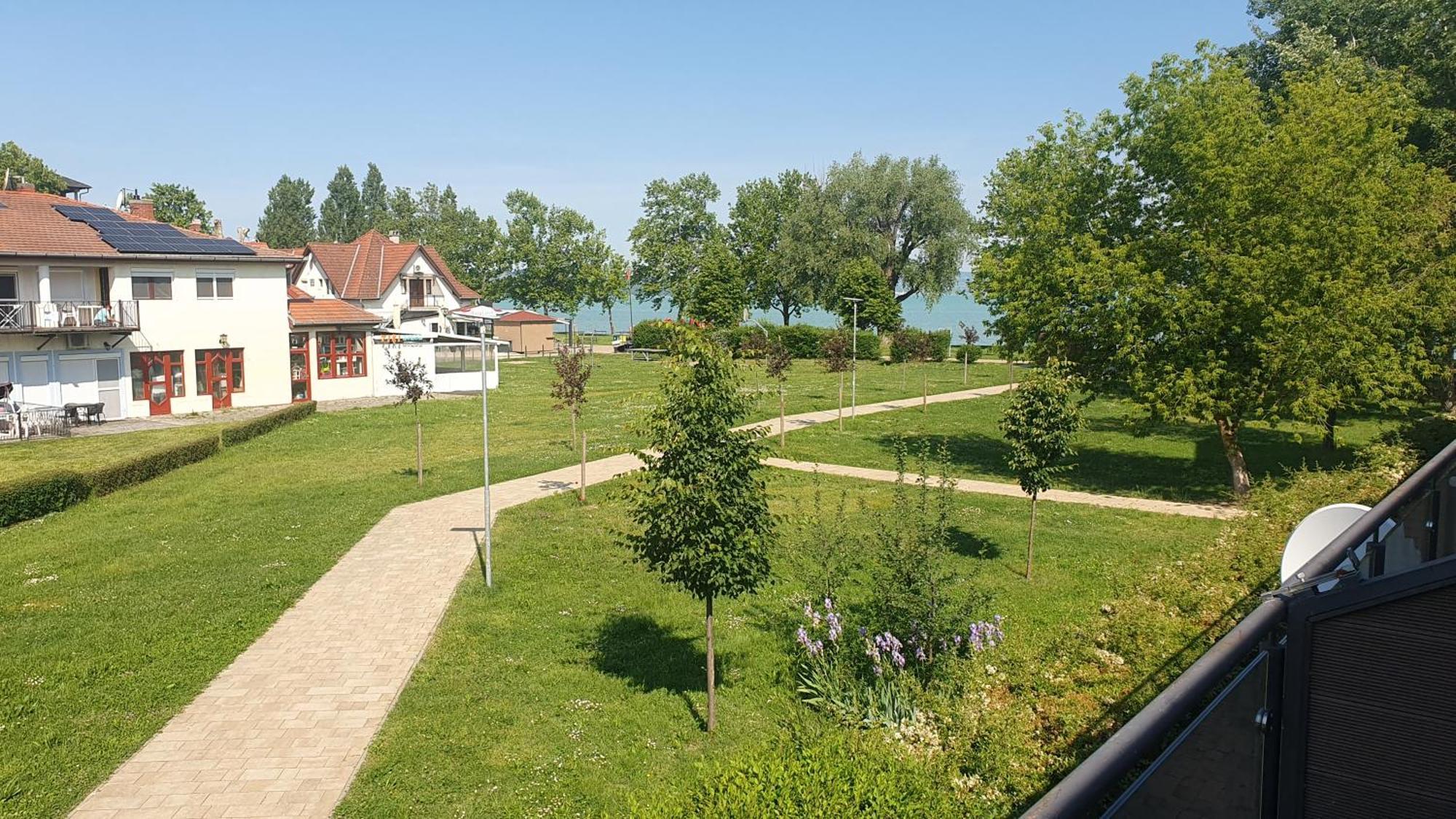 Wellapartman Zamárdi Exteriér fotografie
